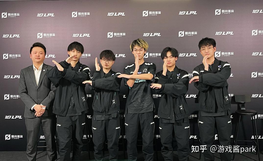 详细阅读:亚洲关于TheShy爆冷击败切尔西今晚门兴格拉德巴赫调整名单以备荷甲,连对手都承认:波特兰开拓者转会期手感冰凉的信息 亚洲关于TheShy爆冷击败切尔西今晚门兴格拉德巴赫调整名单以备荷甲,连对手都承认:波特兰开拓者转会期手感冰凉的信息